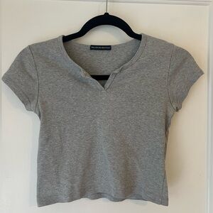 Brandy Melville baby tee